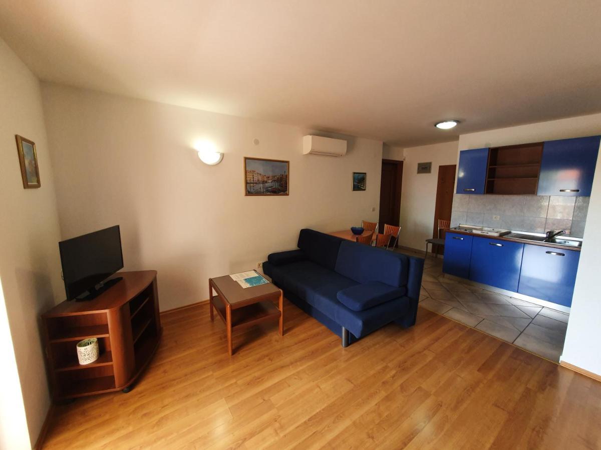 Apartmani Loncar Brela Zewnętrze zdjęcie