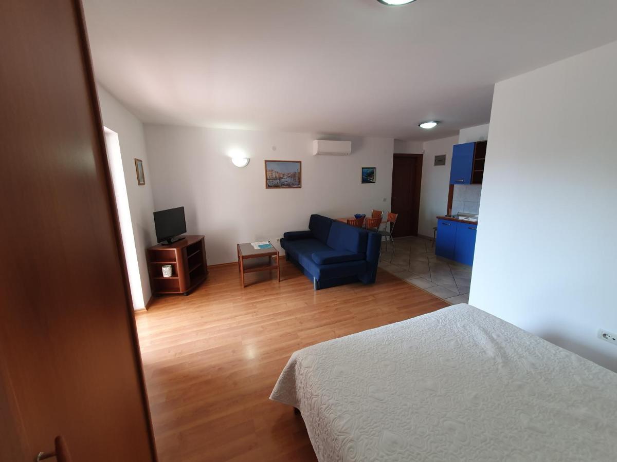 Apartmani Loncar Brela Zewnętrze zdjęcie