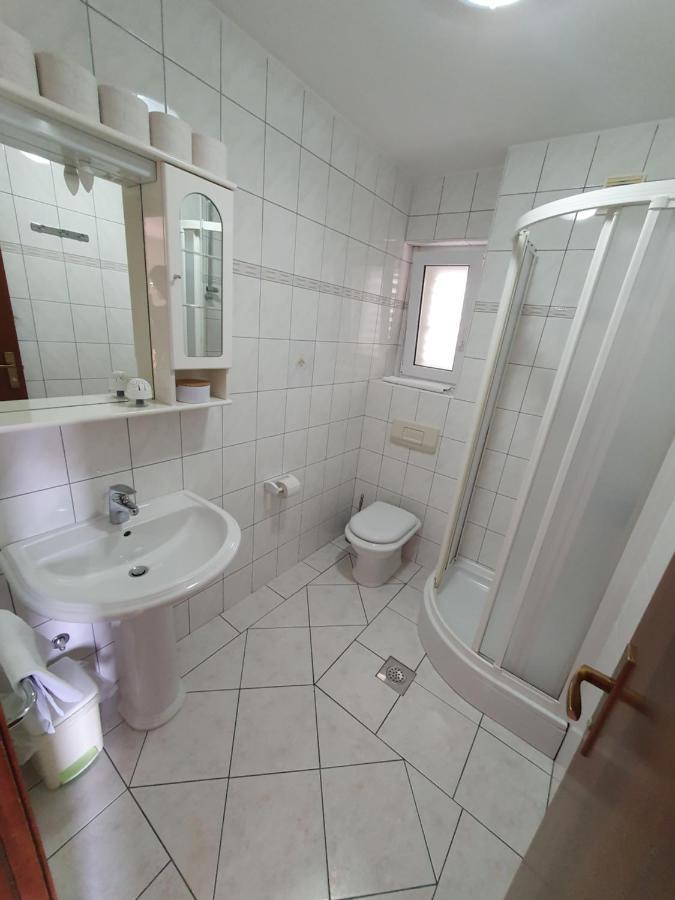 Apartmani Loncar Brela Zewnętrze zdjęcie