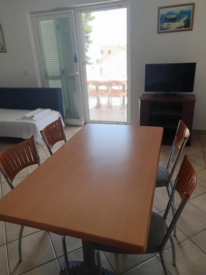 Apartmani Loncar Brela Zewnętrze zdjęcie