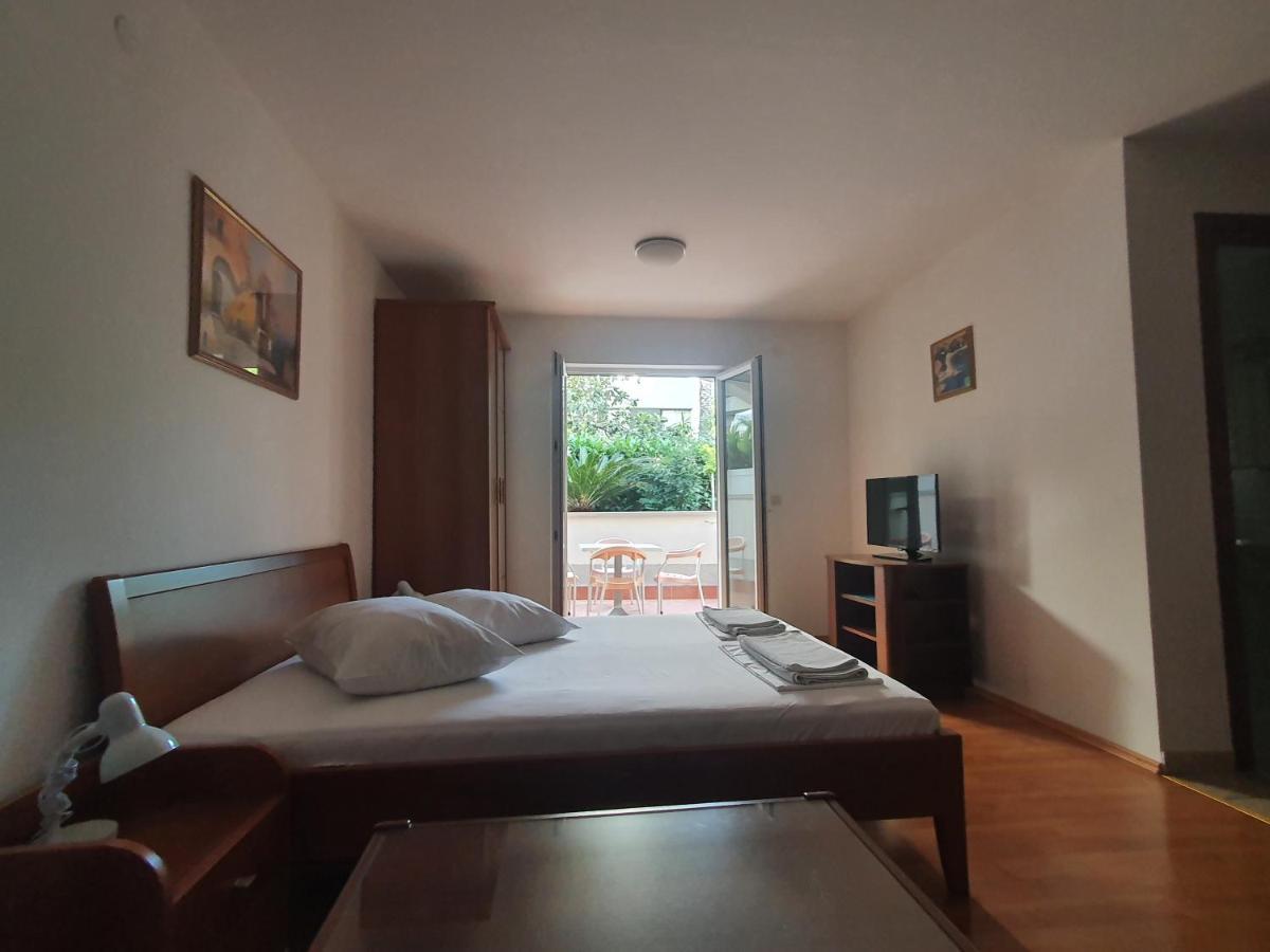 Apartmani Loncar Brela Zewnętrze zdjęcie