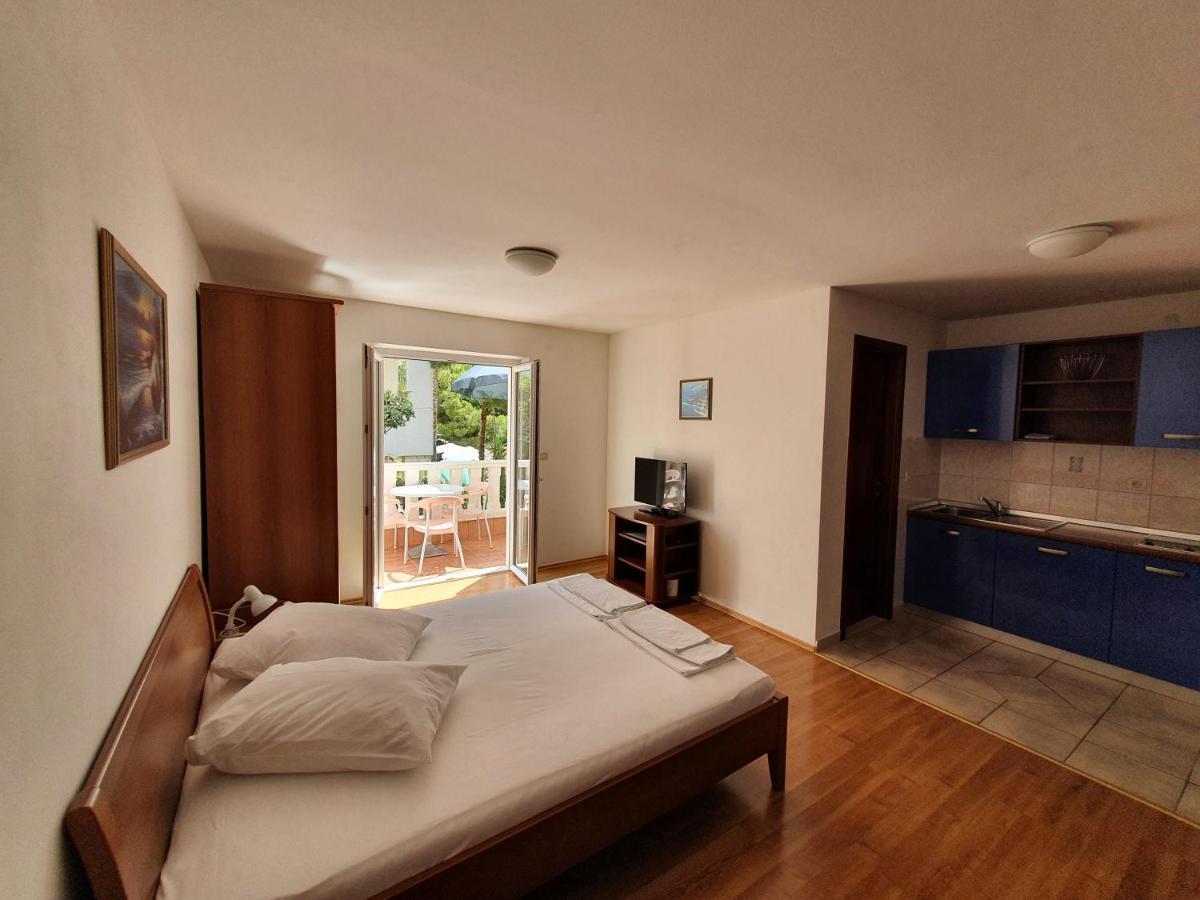 Apartmani Loncar Brela Zewnętrze zdjęcie